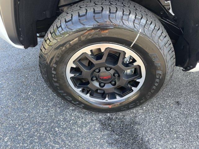 2026 Toyota Tacoma 4WD 4WD TRD Off Road Double Cab 5' Bed AT (Natl)