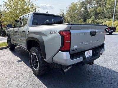 2026 Toyota Tacoma 4WD 4WD TRD Off Road Double Cab 5' Bed AT (Natl)