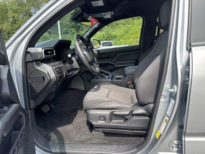 2024 Toyota Tacoma 4WD 4WD SR5 Double Cab 5' Bed AT (Natl)
