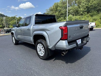 2024 Toyota Tacoma 4WD 4WD SR5 Double Cab 5' Bed AT (Natl)