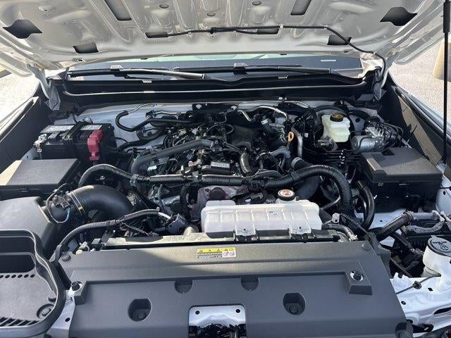 2026 Toyota Tacoma 4WD 4WD SR5 Double Cab 5' Bed AT (Natl)