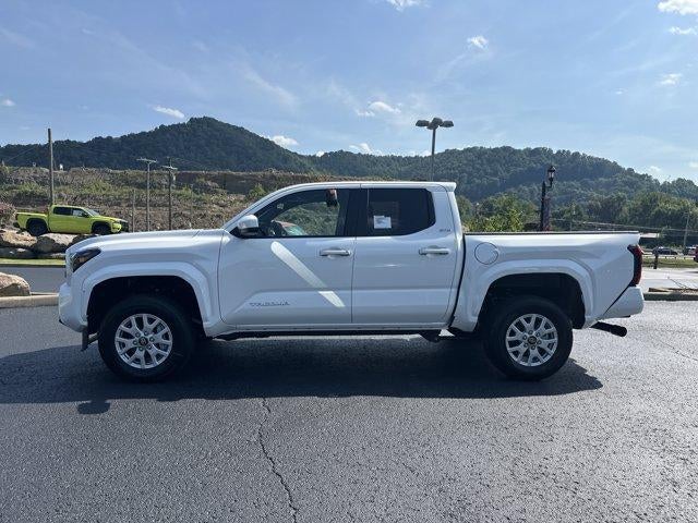2026 Toyota Tacoma 4WD 4WD SR5 Double Cab 5' Bed AT (Natl)