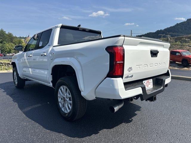 2026 Toyota Tacoma 4WD 4WD SR5 Double Cab 5' Bed AT (Natl)