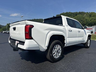2026 Toyota Tacoma 4WD 4WD SR5 Double Cab 5' Bed AT (Natl)