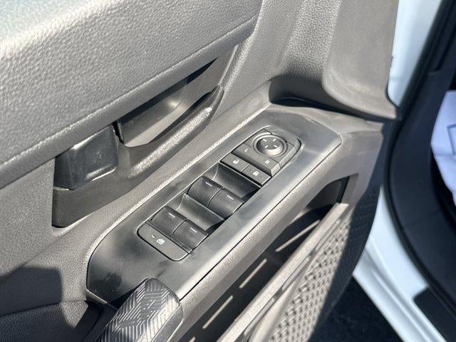 2026 Toyota Tacoma 4WD 4WD SR5 Double Cab 5' Bed AT (Natl)