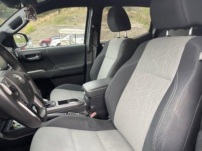 2022 Toyota Tacoma 4WD 4WD TRD Sport Double Cab 5' Bed V6 AT (Natl)