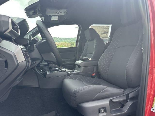 2026 Toyota Tacoma 4WD 4WD SR5 Double Cab 5' Bed AT (Natl)