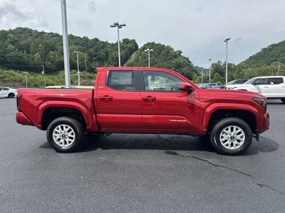 2026 Toyota Tacoma 4WD 4WD SR5 Double Cab 5' Bed AT (Natl)
