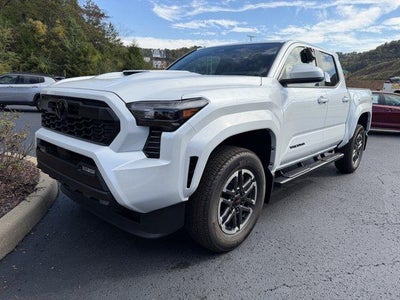 2026 Toyota Tacoma 4WD 4WD TRD Sport Double Cab 5' Bed AT (Natl)