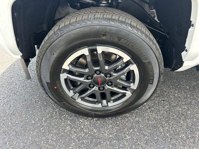 2026 Toyota Tacoma 4WD 4WD TRD Sport Double Cab 5' Bed AT (Natl)