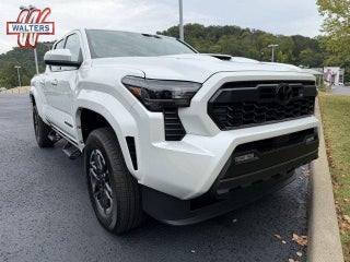 2026 Toyota Tacoma 4WD 4WD TRD Sport Double Cab 5' Bed AT (Natl)