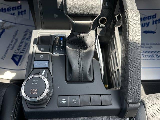 2026 Toyota Tacoma 4WD 4WD Limited Hybrid Double Cab 5' Bed AT (Natl)