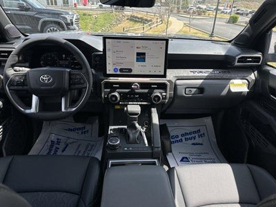 2026 Toyota Tacoma 4WD 4WD Limited Hybrid Double Cab 5' Bed AT (Natl)