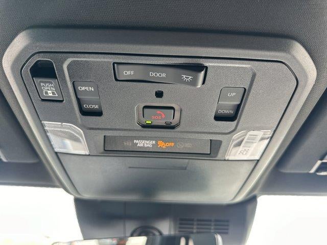 2026 Toyota Tacoma 4WD 4WD Limited Hybrid Double Cab 5' Bed AT (Natl)