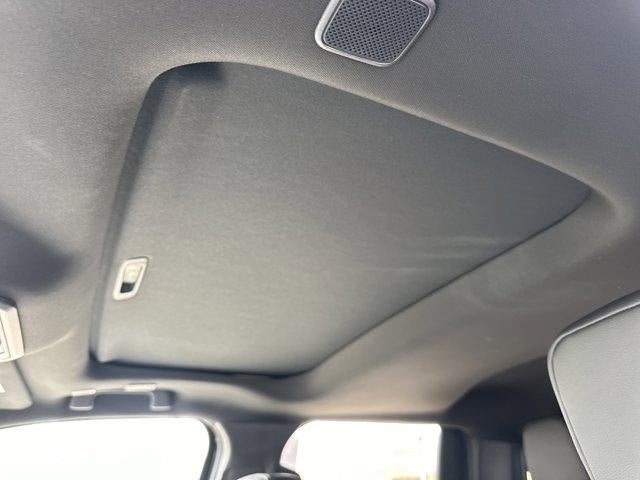 2026 Toyota Tacoma 4WD 4WD Limited Hybrid Double Cab 5' Bed AT (Natl)