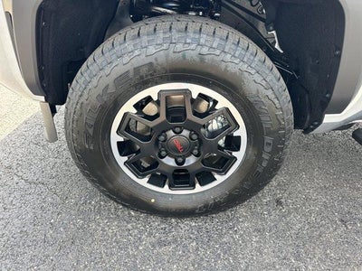 2026 Toyota Tacoma 4WD 4WD TRD Off Road Hybrid Double Cab 5' Bed AT (Natl)