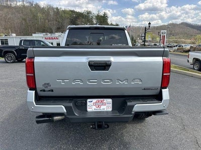 2026 Toyota Tacoma 4WD 4WD TRD Off Road Hybrid Double Cab 5' Bed AT (Natl)