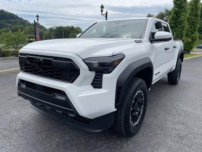 2026 Toyota Tacoma 4WD 4WD TRD Off Road Hybrid Double Cab 5' Bed AT (Natl)