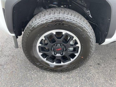 2026 Toyota Tacoma 4WD 4WD TRD Off Road Hybrid Double Cab 5' Bed AT (Natl)