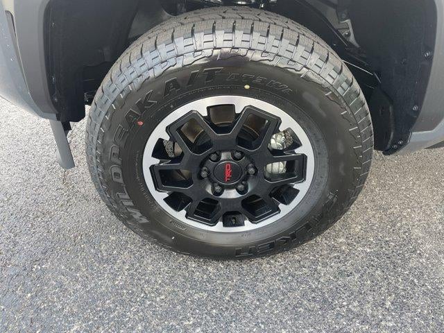 2026 Toyota Tacoma 4WD 4WD TRD Off Road Hybrid Double Cab 5' Bed AT (Natl)