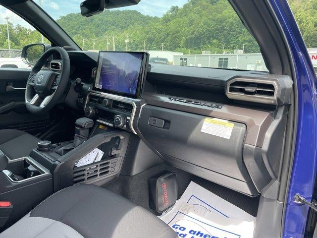 2025 Toyota Tacoma 4WD 4WD TRD Sport Hybrid Double Cab 5' Bed AT (Natl)