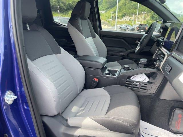 2025 Toyota Tacoma 4WD 4WD TRD Sport Hybrid Double Cab 5' Bed AT (Natl)