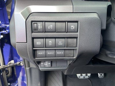 2025 Toyota Tacoma 4WD 4WD TRD Sport Hybrid Double Cab 5' Bed AT (Natl)