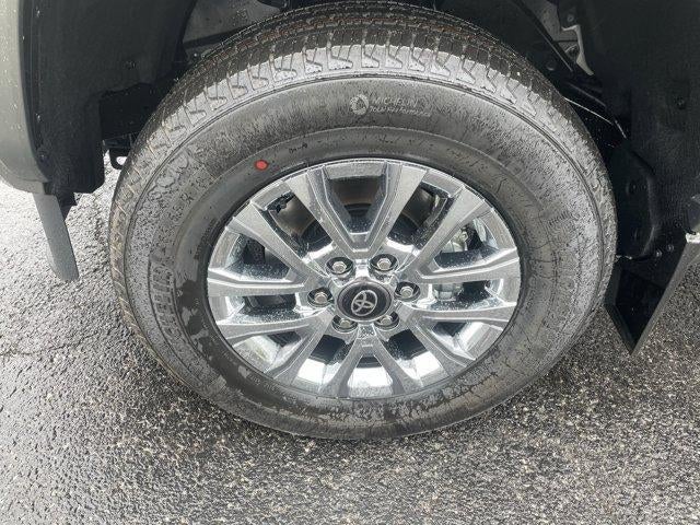 2026 Toyota Tacoma 4WD 4WD Limited Hybrid Double Cab 5' Bed AT (Natl)