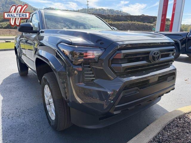 2026 Toyota Tacoma 4WD 4WD SR Double Cab 5' Bed AT (Natl)
