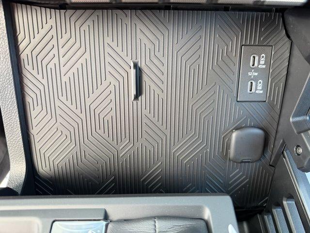 2026 Toyota Tacoma 4WD 4WD SR Double Cab 5' Bed AT (Natl)