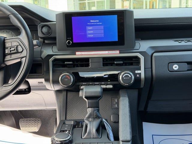 2026 Toyota Tacoma 4WD 4WD SR Double Cab 5' Bed AT (Natl)