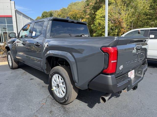 2026 Toyota Tacoma 4WD 4WD SR Double Cab 5' Bed AT (Natl)