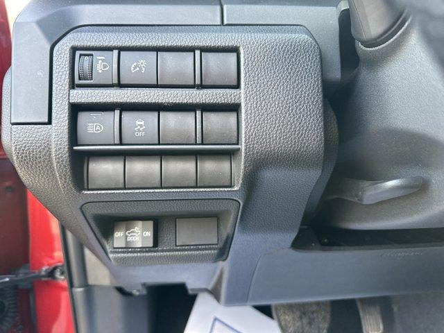 2024 Toyota Tacoma 4WD 4WD SR Double Cab 5' Bed AT (Natl)