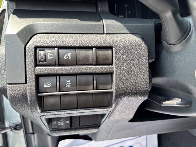 2025 Toyota Tacoma 4WD 4WD SR Double Cab 5' Bed AT (GS)