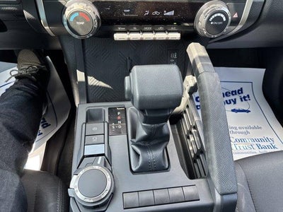 2025 Toyota Tacoma 4WD 4WD SR Double Cab 5' Bed AT (GS)