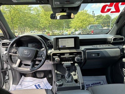 2025 Toyota Tacoma 4WD 4WD SR Double Cab 5' Bed AT (GS)