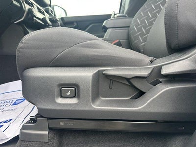 2026 Toyota Tacoma 4WD 4WD SR Double Cab 5' Bed AT (Natl)