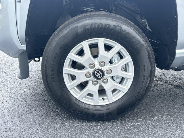 2026 Toyota Tacoma 4WD 4WD SR Double Cab 5' Bed AT (Natl)