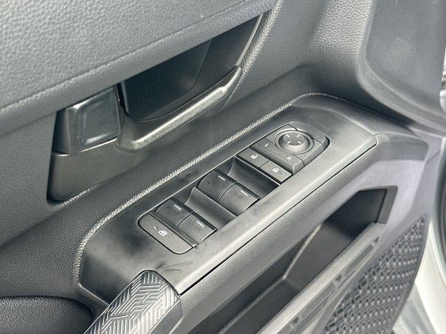 2026 Toyota Tacoma 4WD 4WD SR Double Cab 5' Bed AT (Natl)