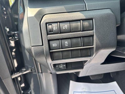 2026 Toyota Tacoma 4WD 4WD SR Double Cab 5' Bed AT (Natl)