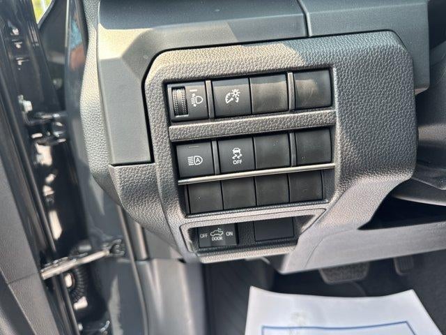 2026 Toyota Tacoma 4WD 4WD SR Double Cab 5' Bed AT (Natl)