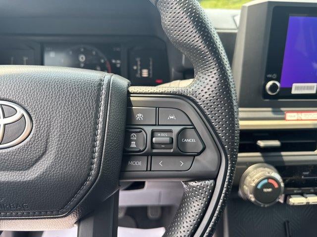 2026 Toyota Tacoma 4WD 4WD SR Double Cab 5' Bed AT (Natl)