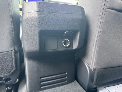 2026 Toyota Tacoma 4WD 4WD SR Double Cab 5' Bed AT (Natl)