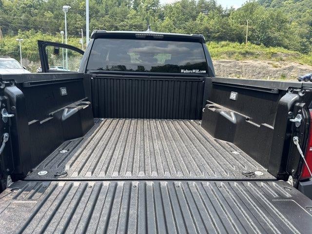 2026 Toyota Tacoma 4WD 4WD SR Double Cab 5' Bed AT (Natl)