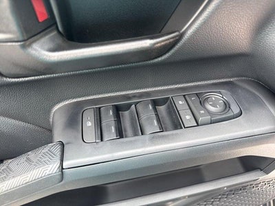 2026 Toyota Tacoma 4WD 4WD SR Double Cab 5' Bed AT (Natl)