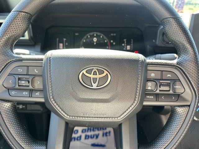 2026 Toyota Tacoma 4WD 4WD SR Double Cab 5' Bed AT (Natl)