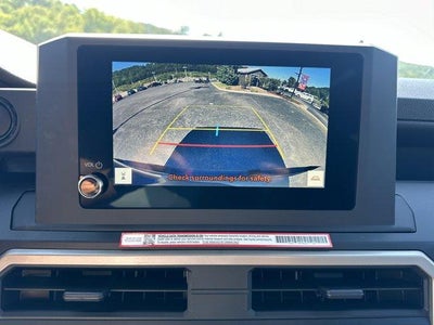 2026 Toyota Tacoma 4WD 4WD SR Double Cab 5' Bed AT (Natl)