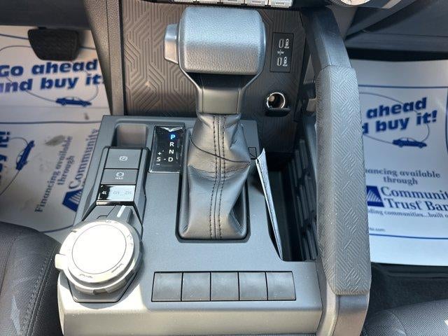 2026 Toyota Tacoma 4WD 4WD SR Double Cab 5' Bed AT (Natl)