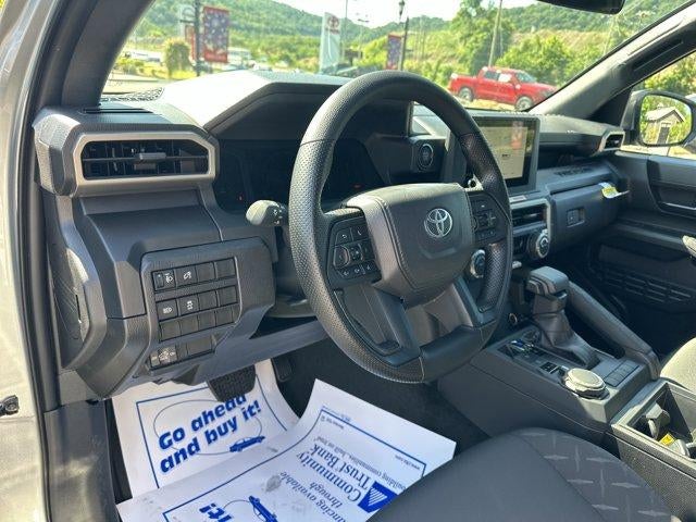 2026 Toyota Tacoma 4WD 4WD SR Double Cab 5' Bed AT (Natl)