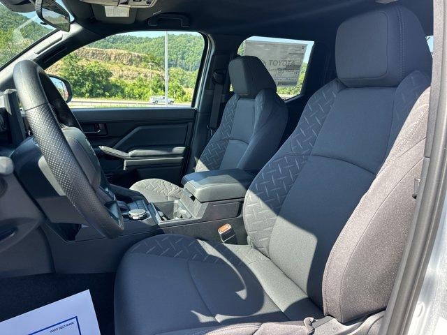 2026 Toyota Tacoma 4WD 4WD SR Double Cab 5' Bed AT (Natl)